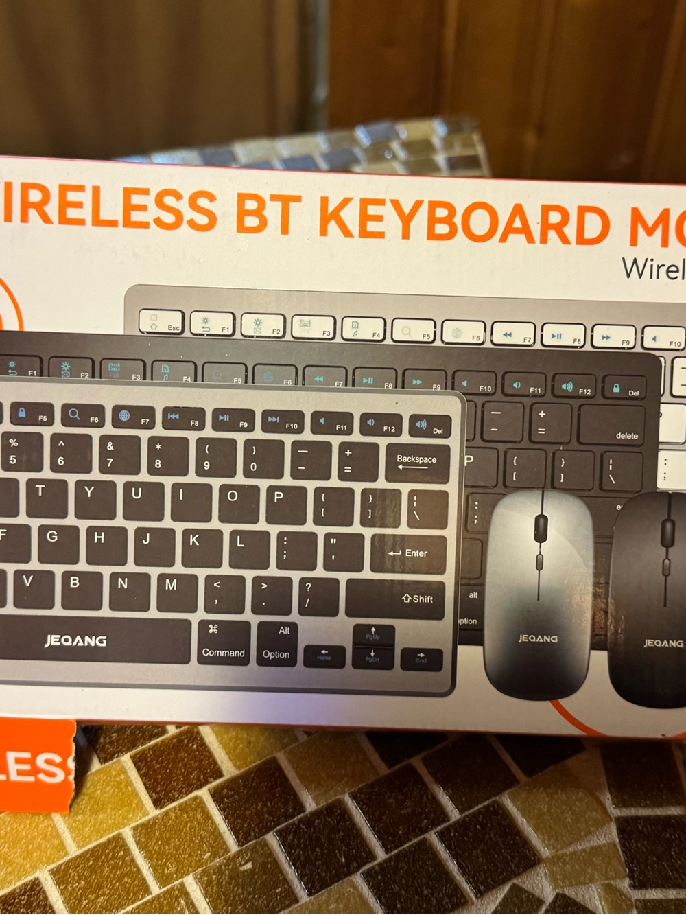 JEQANG Wireless Bluetooth/USB Keyboard Mouse Combo